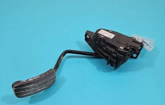 Renault Trafic II (X83) Accelerator throttle pedal 7700313060 IMPRK1493380