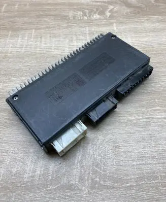 BMW 5 E39 Comfort/convenience module 8352057 5DK00704700
