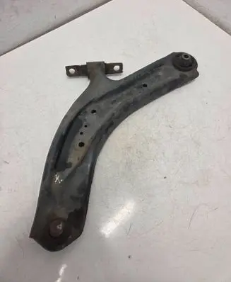 Nissan X-Trail T32 Front lower control arm/wishbone 