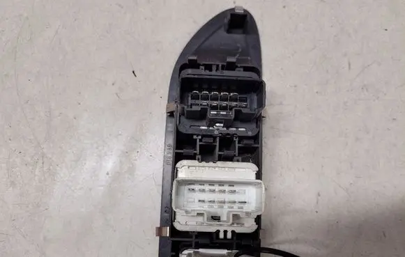 Renault Laguna II Electric window control switch 26515 018989