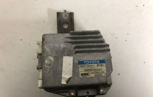 Toyota Corolla E120 E130 Power steering control unit/module 8965002020 000266