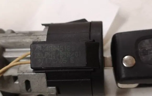 Peugeot 407 Ignition lock 9648445180