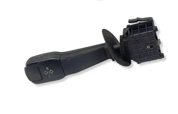 BMW 5 E39 Indicator stalk 8352172