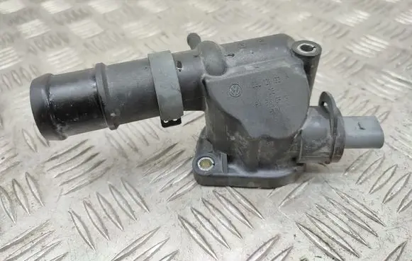 Audi A4 S4 B8 8K Thermostat/thermostat housing 03L121132
