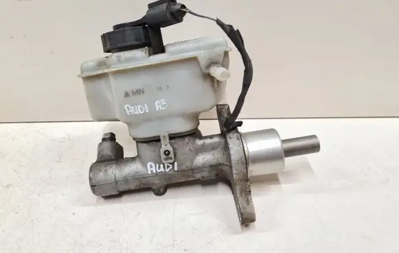 Audi A3 S3 8P Master brake cylinder 1K1611301A