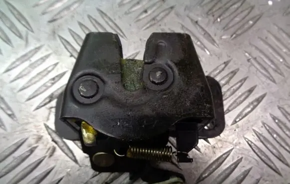 Hyundai Tucson JM Rear glass lock/latch 