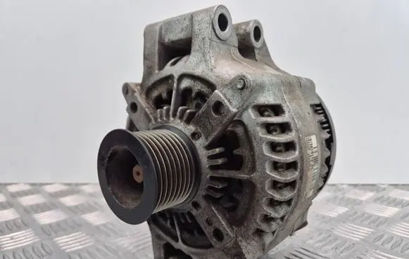 BMW X5M E70 Generator/alternator 7616119 14V210A 1042106501