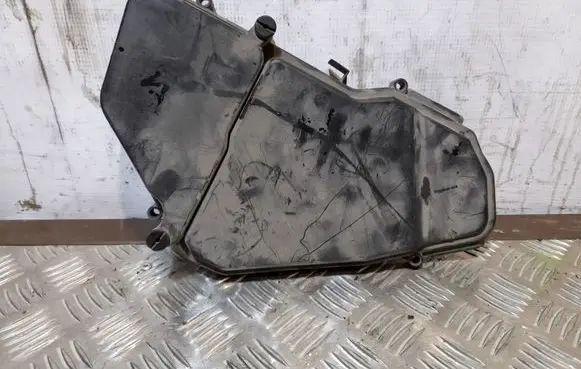 Volkswagen Touareg II Fuse box cover 7L0937576B 7L0937576