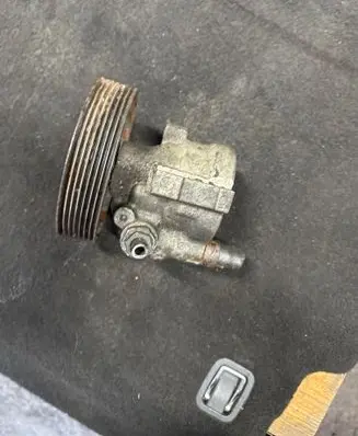Renault Trafic II (X83) Power steering pump 26092070