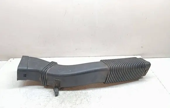 BMW 5 F10 F11 Air intake duct part 7811597 13717811597