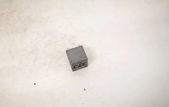 Audi A4 S4 B5 8D Other relay 8d0951253a v23134-b52-x301