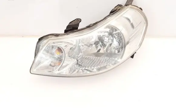 Suzuki SX4 Headlight/headlamp 10016684