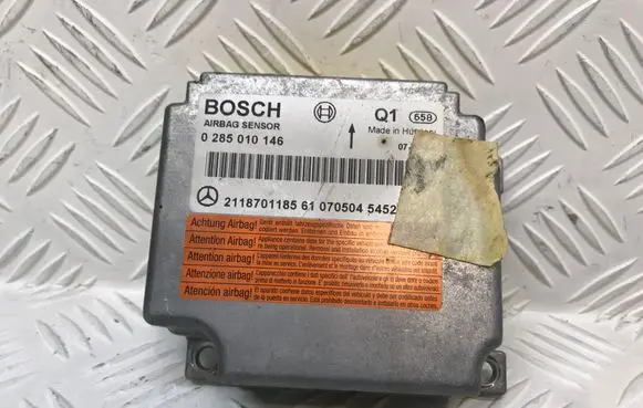 Mercedes-Benz CLS C219 Airbag control unit/module 2118701185