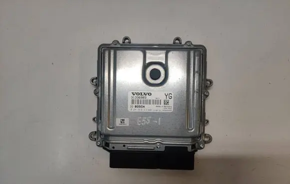 Volvo V70 Engine control unit/module 31336983 0281018414