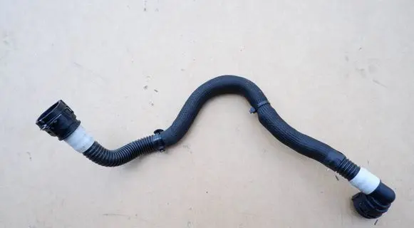 Tesla Model Y Engine coolant pipe/hose 107759400E