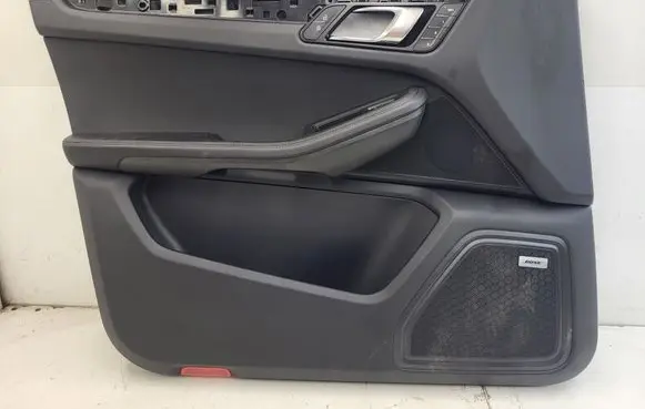 Porsche Macan (95B) Front door card panel trim 95B867011