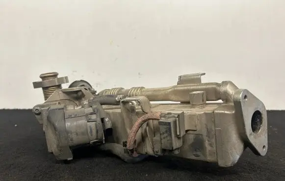 BMW X5 F15 EGR valve cooler 7823210