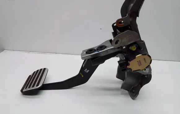 Infiniti Q70 Y51 Brake pedal 51271 51281