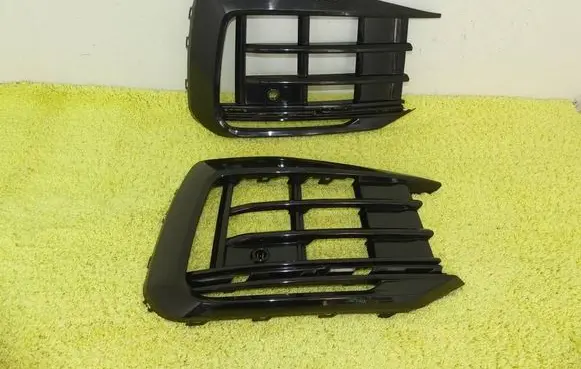 Volkswagen Touareg III Front bumper lower grill 760853666J