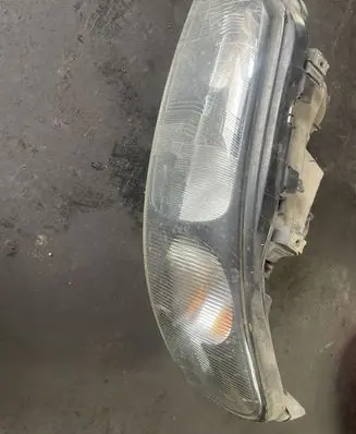 Volvo S60 Headlight/headlamp