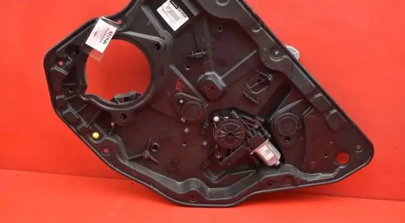 Volvo XC70 Rear door window regulator with motor 913951