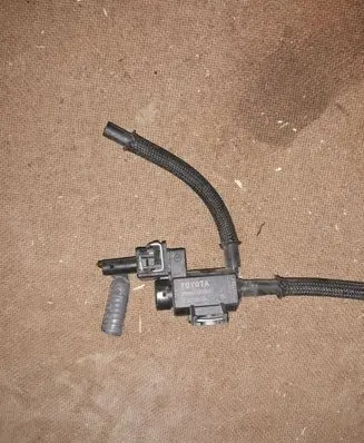 Toyota Verso Vacuum valve 258600R010