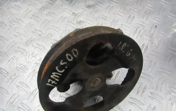 Mitsubishi Carisma Power steering pump