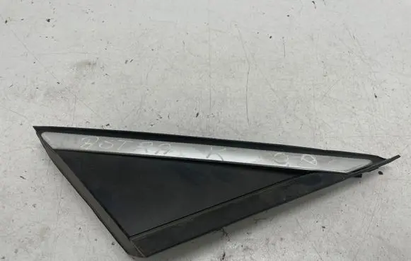 Opel Astra K Fender end trim 39041996