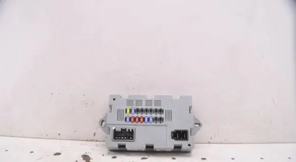 Land Rover Range Rover Evoque L538 Fuse module SW71739084