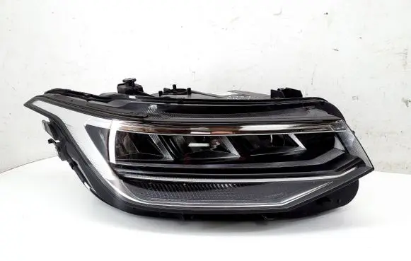 Volkswagen Tiguan Headlight/headlamp 5NB941036G