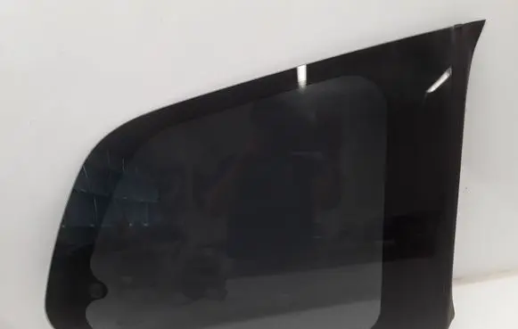 KIA Carnival Rear side window 43R000383 DOT748AS2M42