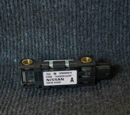 Nissan Primera Airbag deployment crash/impact sensor 98830AV600