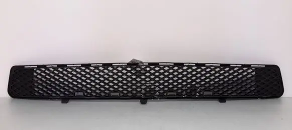 Mercedes-Benz C W204 Front bumper lower grill A2048852123