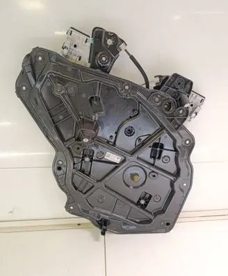 Rear window lifting mechanism without motor