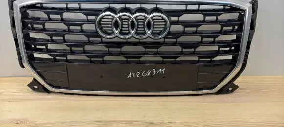 Audi Q2 - Front bumper upper radiator grill 81A853651