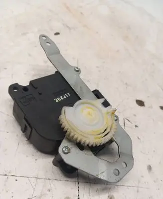 Honda CR-V Heater blower fan relay 11P7681 138003400