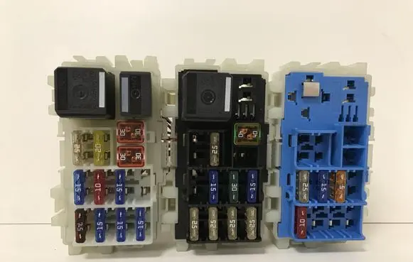 Volvo S80 Fuse module 6G9T14K131 6G9T14B192