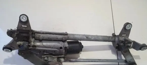 Front wiper linkage and motor