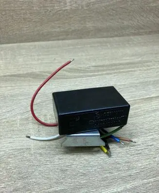 Mercedes-Benz 250 280 C CE W114 Window wiper relay 0335320005