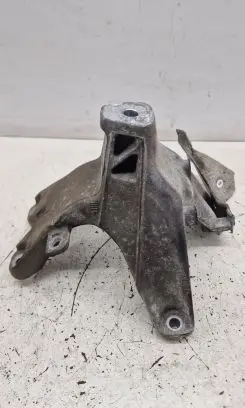 Audi A4 S4 B8 8K Engine mounting bracket 8K0199308