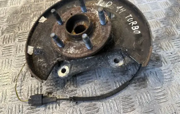 Opel Astra J Front wheel hub