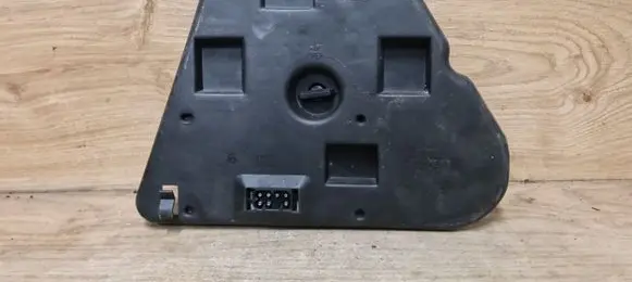 BMW 5 E39 Tail light bulb cover holder 8363566