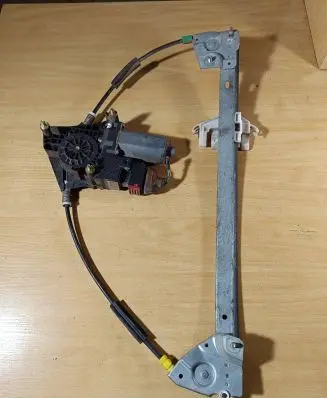 Peugeot 406 Sliding door window regulator with motor 9618911380