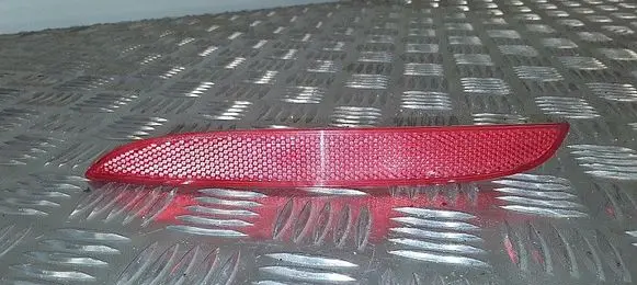 Rear tail light reflector