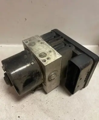 Volkswagen Golf V ABS Pump 1K0907379AA 00005305G1 10096003603