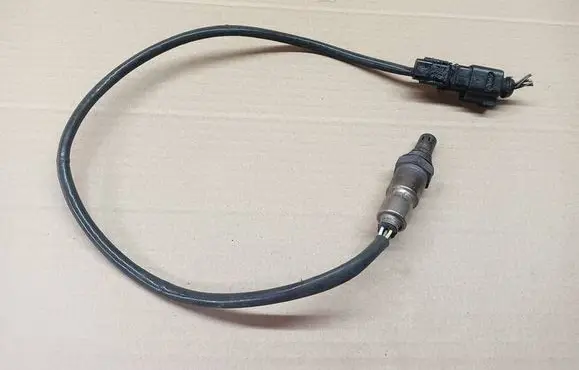 Volkswagen Golf VII Lambda probe sensor 04L906262A