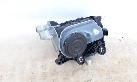 BMW X1 U11 Oil breather separator 8470497 11158470497