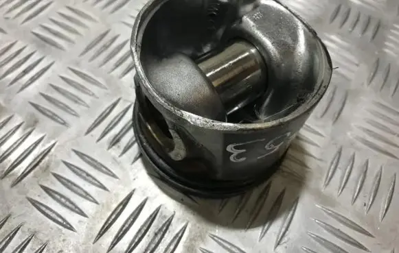 Piston