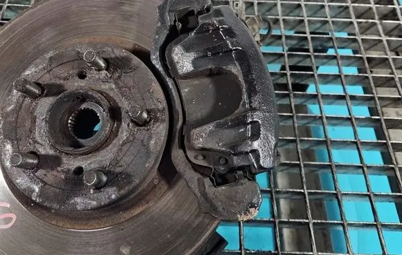 Toyota Avensis T250 Front brake caliper IMPRK1555362