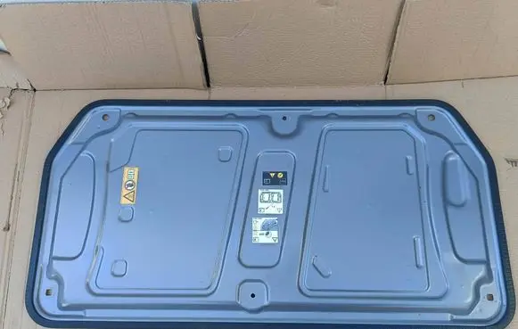 Renault Twingo III Trunk bottom trim panel 